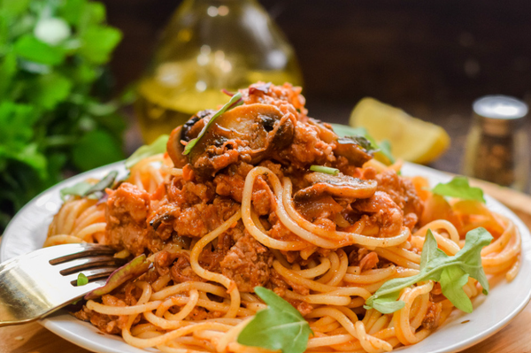 рецепт спагетти с грибами и фаршем